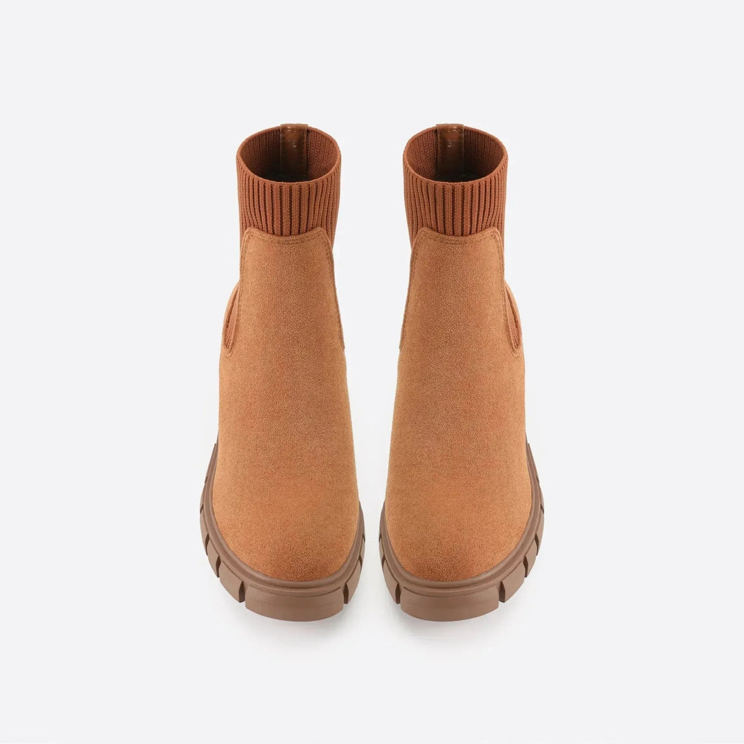 Effortless Chelsea Boots